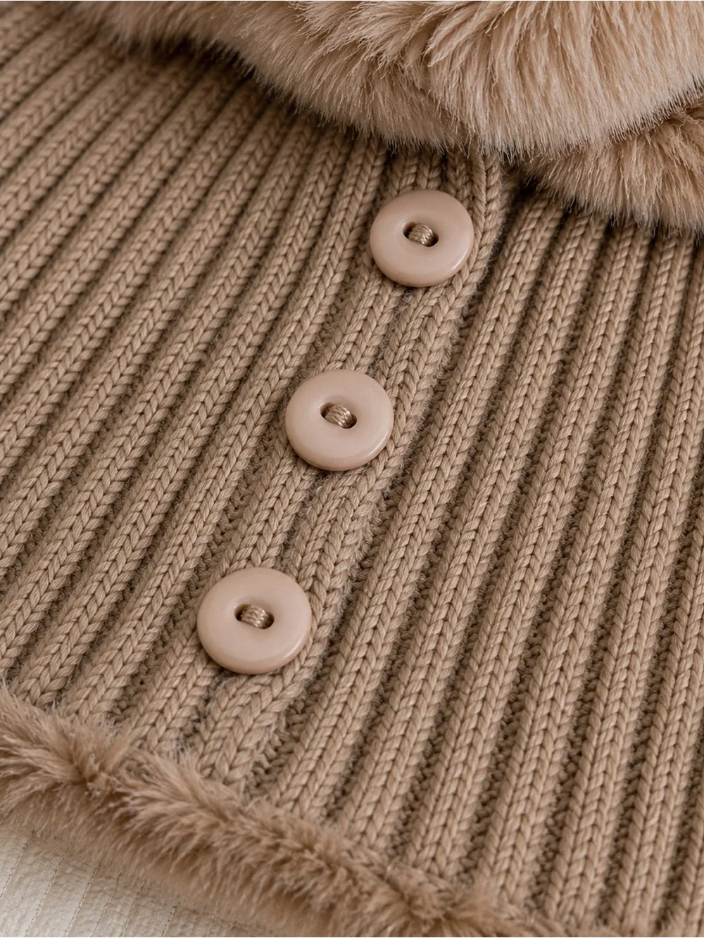 🤎 Cozy Faux Fur Knit Hood Hat Pom Pom Warm Neutral Aesthetic Chic Style